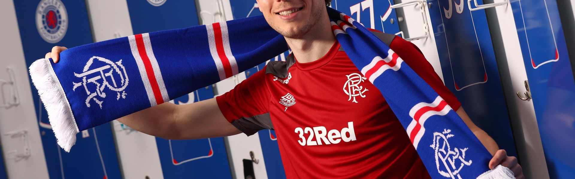 九游娱乐官网-官方：沃尔夫斯堡边锋奥尔森租借加盟流浪者，含选择买断条款