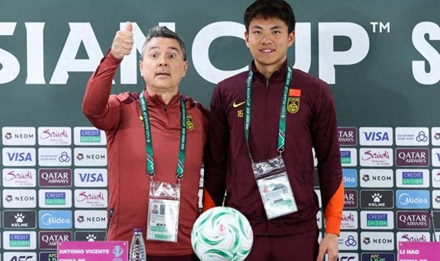 九游娱乐平台-体坛联播｜U23国足今晚冲击亚洲杯四强，曼城签下格伊|里尔|乌斯曼·登贝莱|中国队|中国男足|U23亚洲杯_新浪体育_新浪新闻