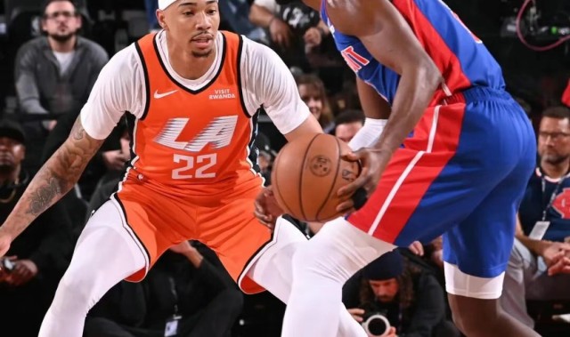 九游娱乐官网-逆袭成功！48顺位+年薪63万，场均15分啊，快船真捡到宝了